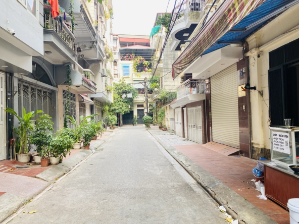 Nhà ngõ ô tô KIm Đồng Hà Nội